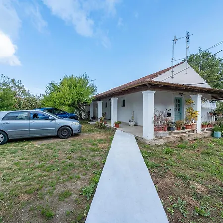 Theodoros Appartement *